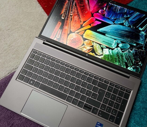 מחשב עסקי מקצועי מבית HP - HP ZBook Power G9 MOBILE WORKSTATION Core™ i7-12700H 512GB SSD 16GB 15.6